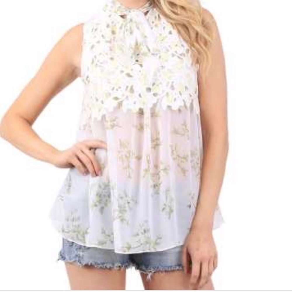 NWT Manósque White & Yellow Chiffon Top.